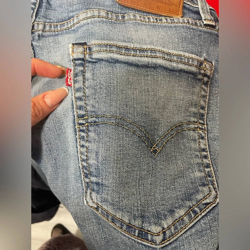 Levi's 502👖Men Premium Taper Fit Jeans with Vintage-Inspired Fading,size 31x32